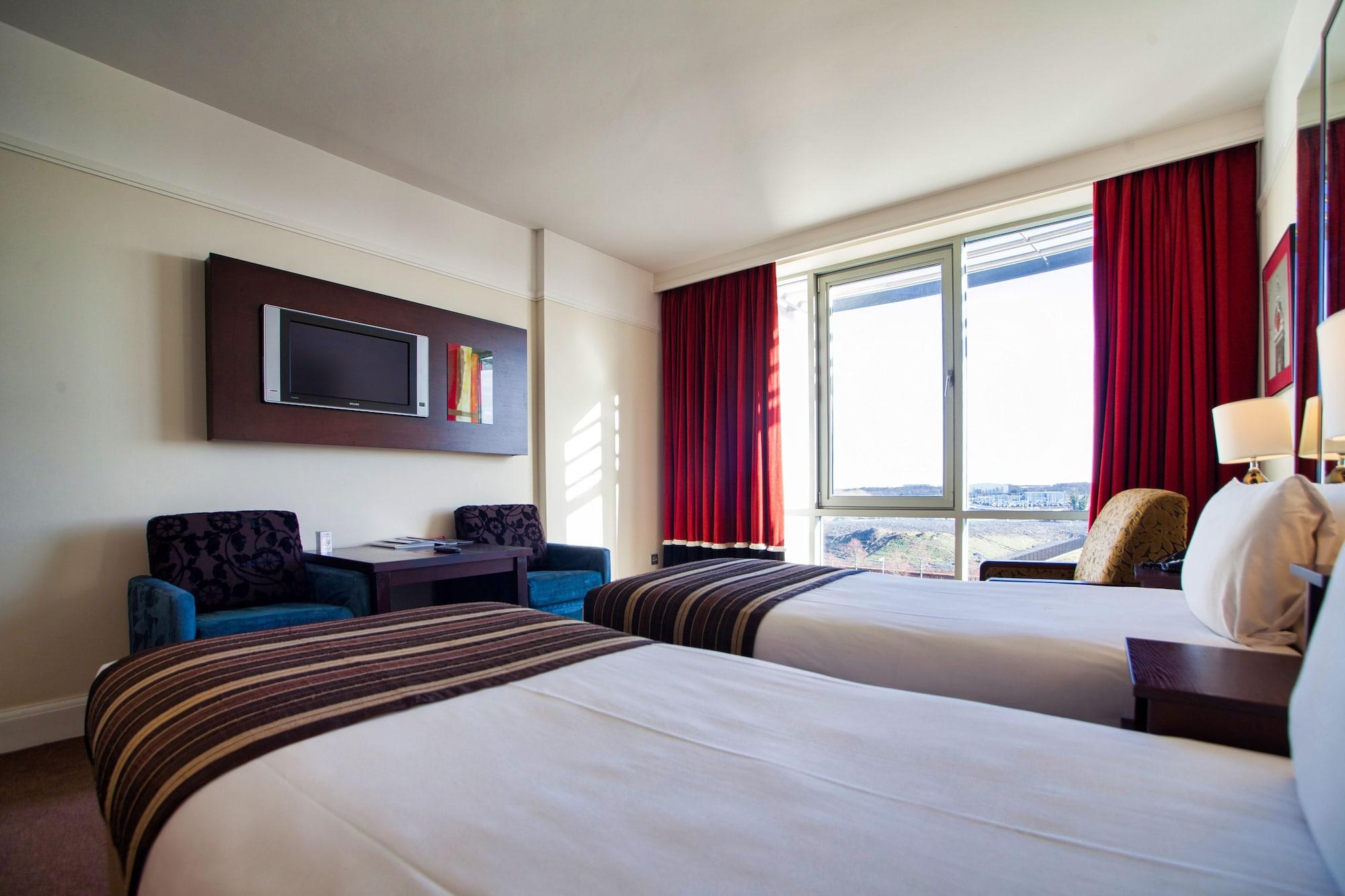 Carlton Hotel 4*