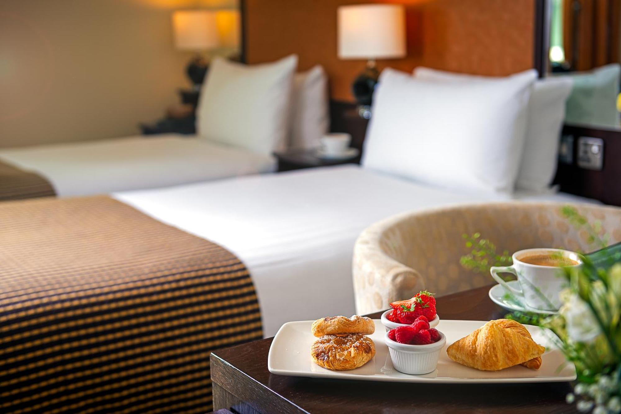 Carlton Hotel 4*